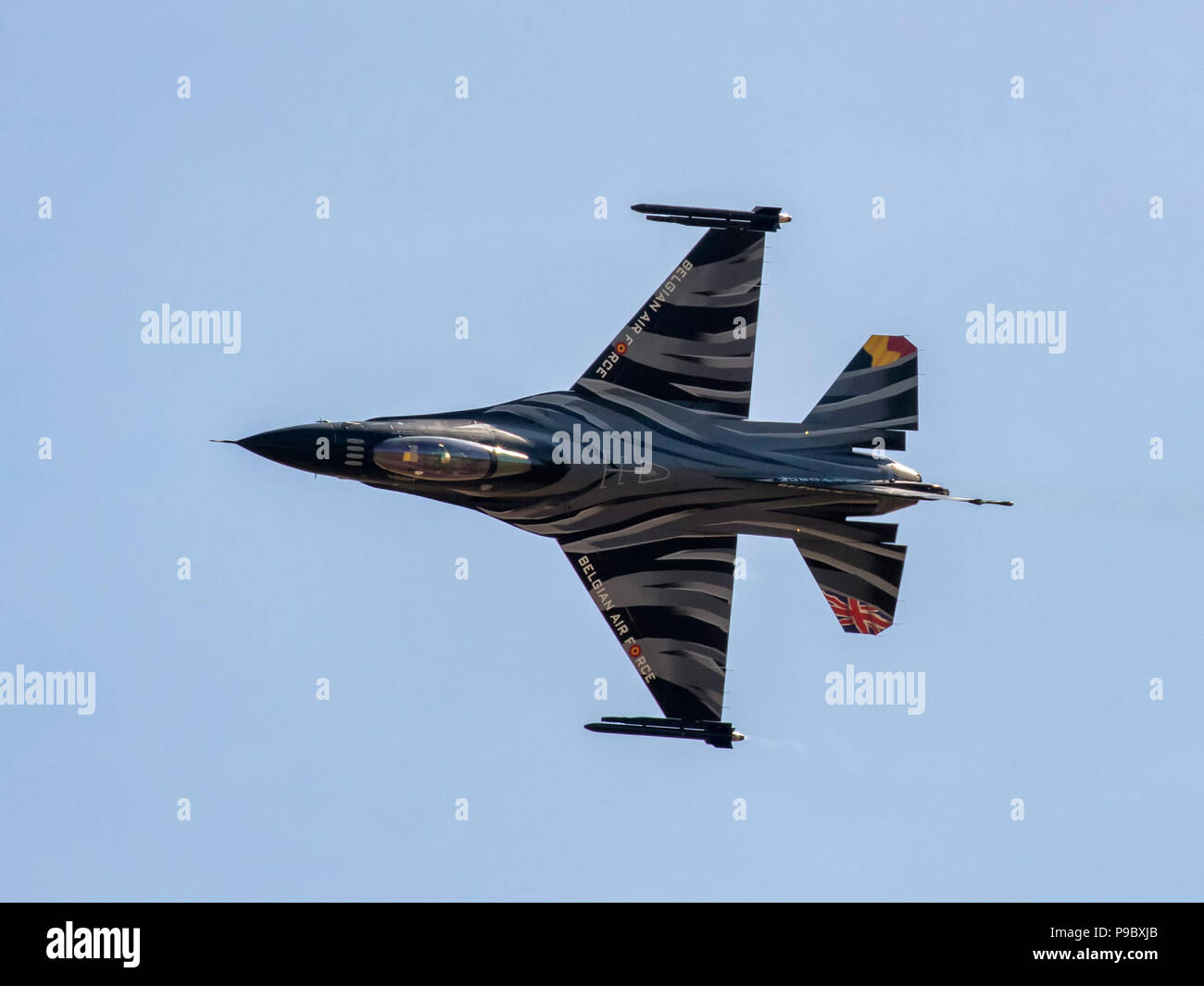 Belgian Air Force F-16 Fighting Falcon Falcon 'Dark" s'affiche à l'assemblée annuelle de la Journée de l'air Yeovilton Banque D'Images