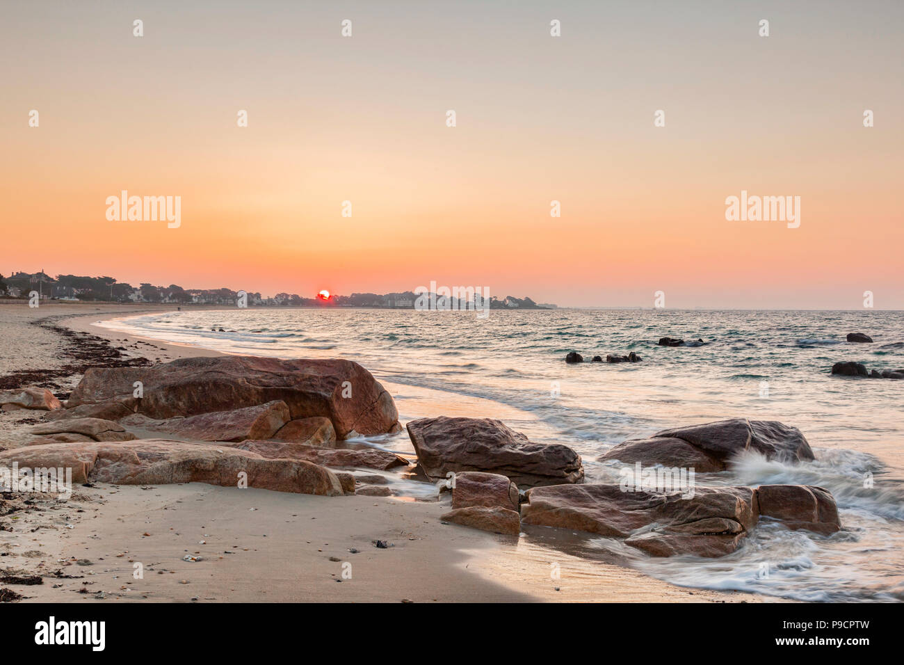 La plage de Carnac, Bretagne, France. Banque D'Images