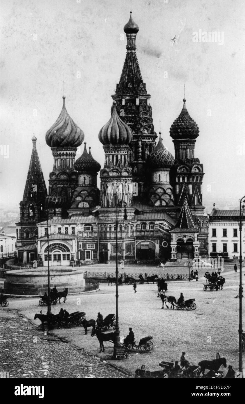 La Cathédrale de Saint Basile le Bienheureux sur la Place Rouge à Moscou. Musée : l'État russe et Film Photo Archive, Moscow. Banque D'Images