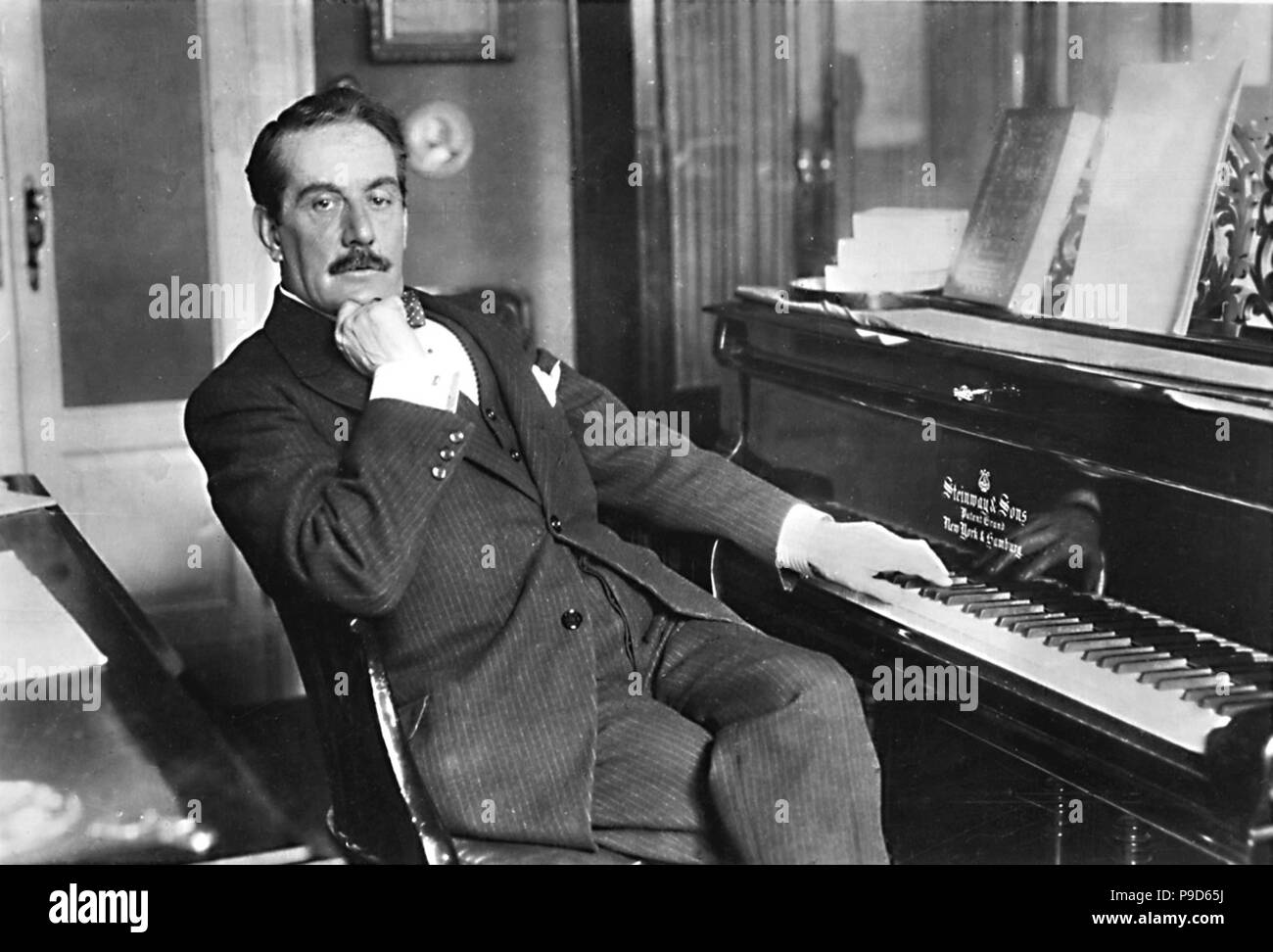 Portrait du compositeur Giacomo Puccini (1858-1924). Musée : collection privée. Banque D'Images