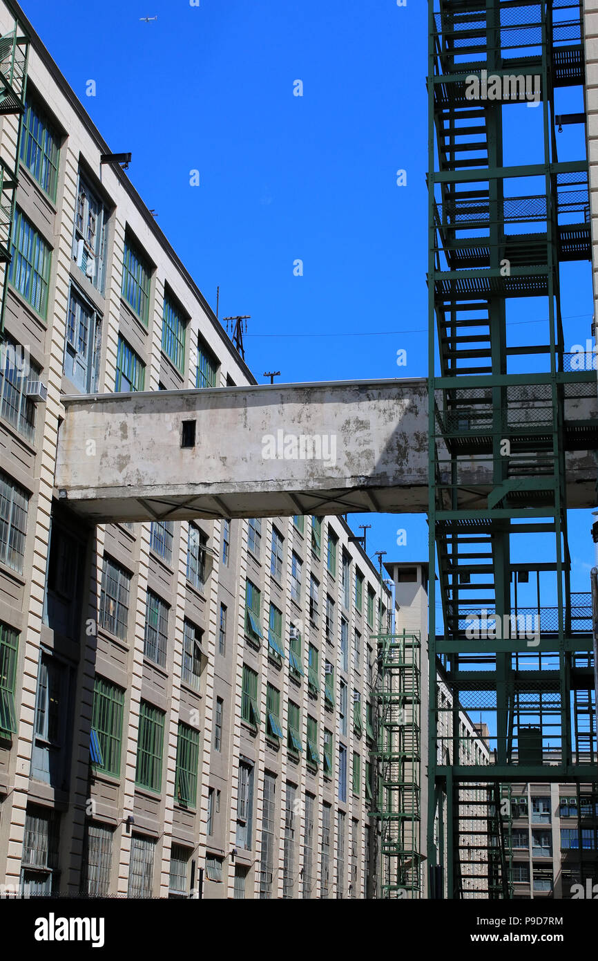 NEW YORK, NY - 26 juin : l'industrie entrepôt Ville bâtiments complexes dans Sunset Park, Brooklyn le 26 juin 2017 à New York, USA. (Photo par Wojciech Mig Banque D'Images