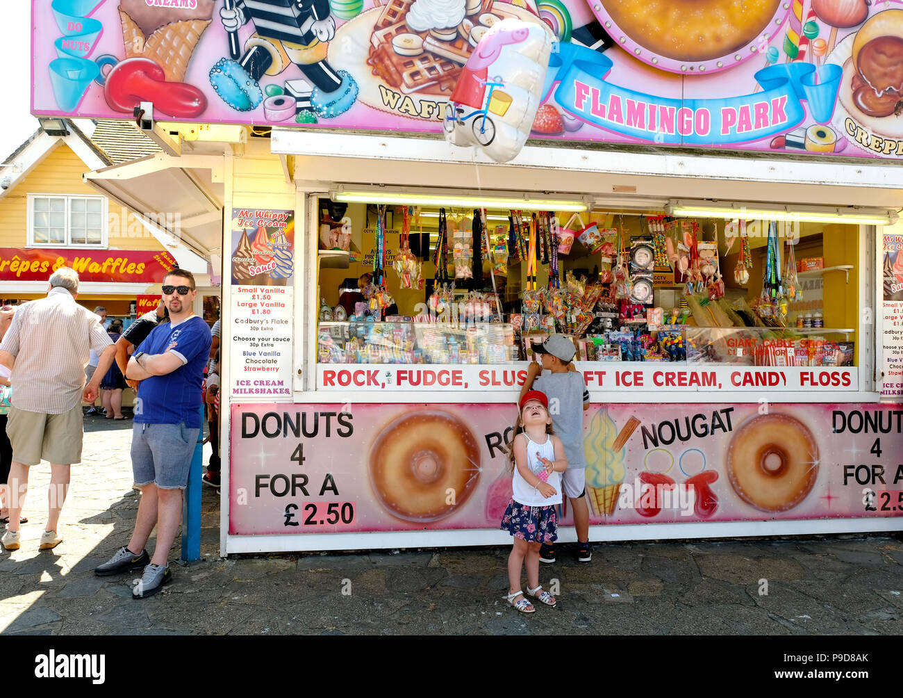 La crème glacée et de donut stalle, Hastings, East Sussex, UK Banque D'Images