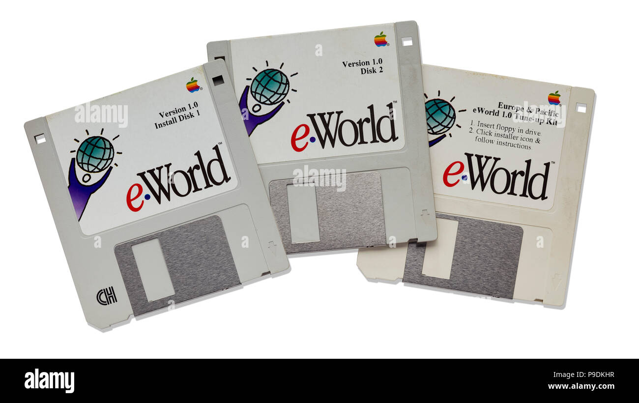 Les trois disquettes nécessaires à l'exécution du logiciel Apple Newton y compris ses eWorld email Banque D'Images