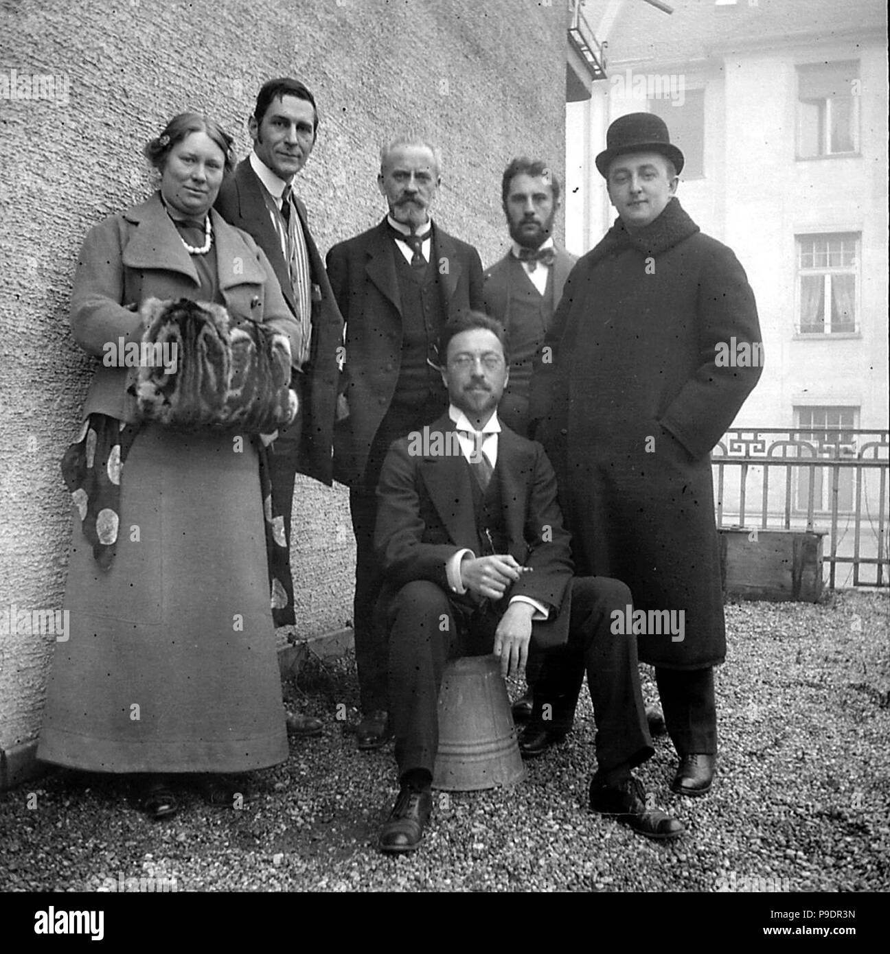 Wassily Kandinsky avec groupe d'artistes du Cavalier bleu. Musée : collection privée. Banque D'Images