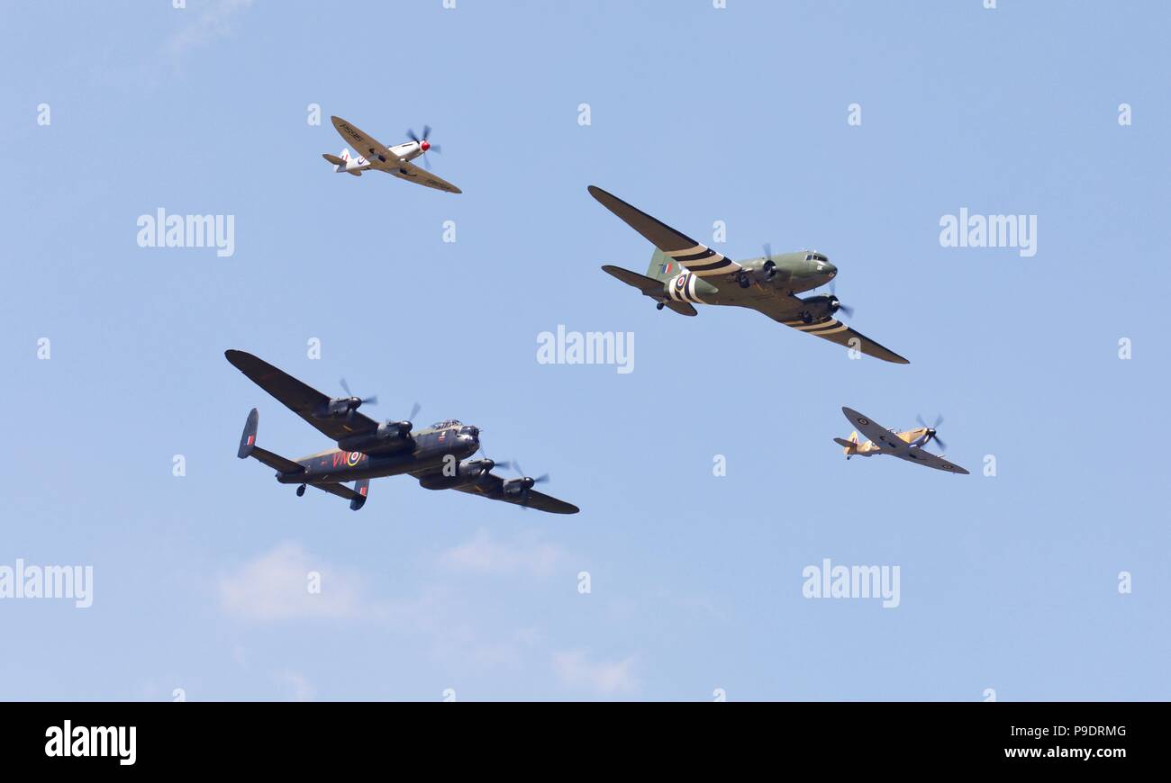 Battle of Britain Memorial Flight célébrant les 100 ans de la Royal Air Force au Royal International Air Tattoo 2018 Banque D'Images