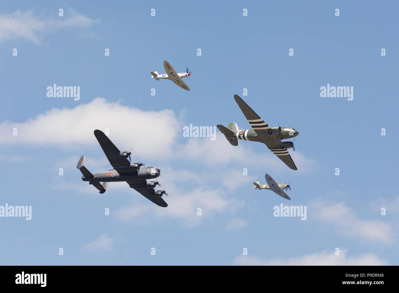 Battle of Britain Memorial Flight célébrant les 100 ans de la Royal Air Force au Royal International Air Tattoo 2018 Banque D'Images