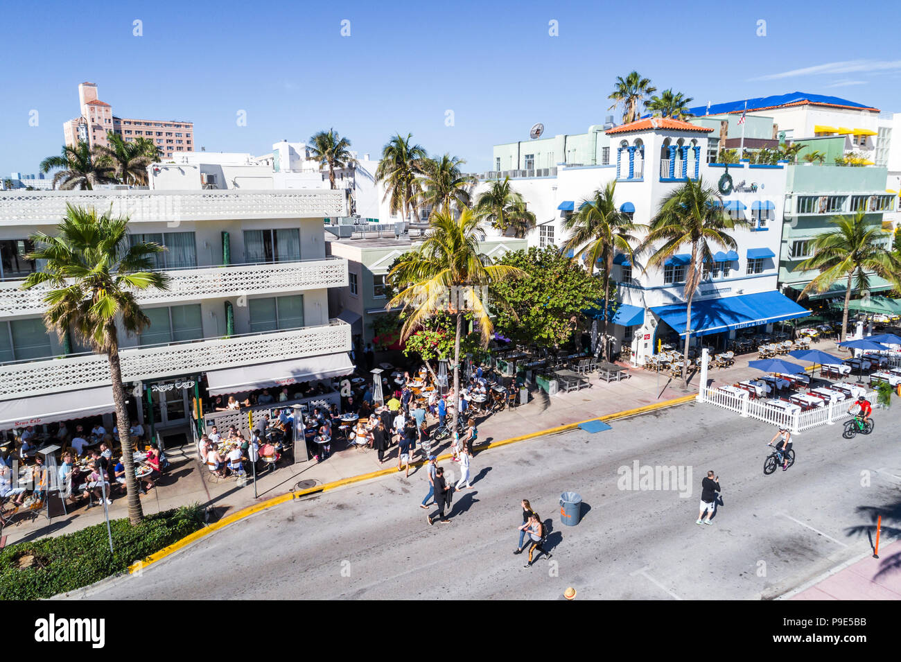 Miami Beach Florida,Ocean Drive,Shore-Park,hôtels,News Cafe Larios on the Beach,restaurant restaurants repas manger dehors café cafés bistrot, Banque D'Images