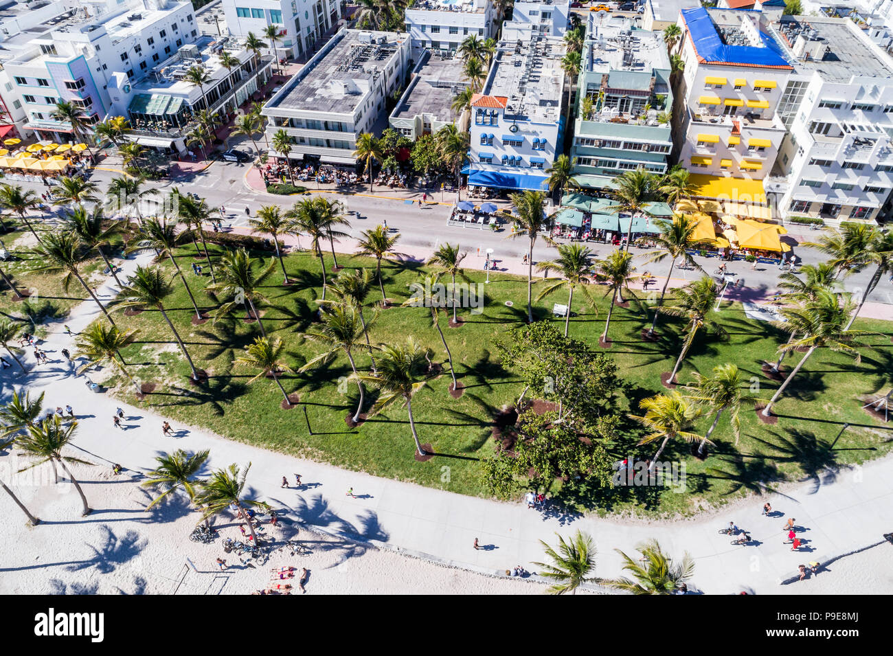 Miami Beach Florida,Ocean Drive,Lummus Park,hôtel,restaurant restaurants restauration café cafés,Serpentine Trail,vue aérienne au-dessus,FL18010113d Banque D'Images