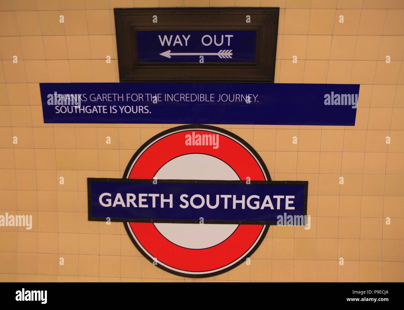 La station de métro Southgate renommée en l'honneur de Gareth Southgate Banque D'Images