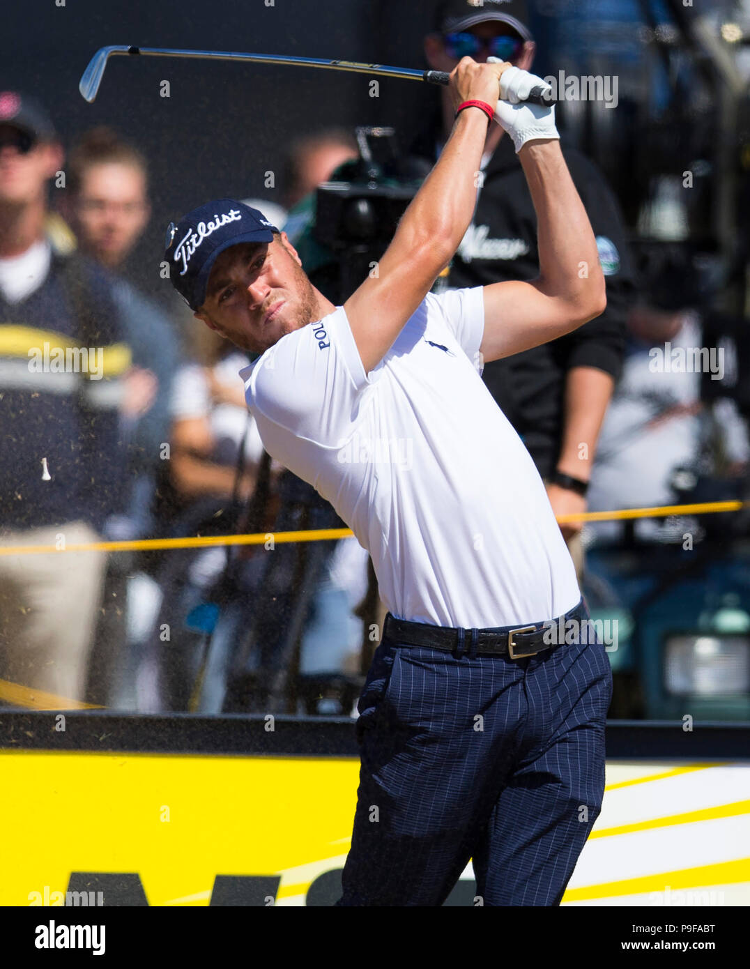 Carnoustie Golf Links, Angus, au Royaume-Uni. 18 juillet, 2018. Le 147e Open Golf Championship, jour de pratique ; Justin Thomas (USA) disques durs du cinquième tee Crédit : Action Plus Sports/Alamy Live News Banque D'Images