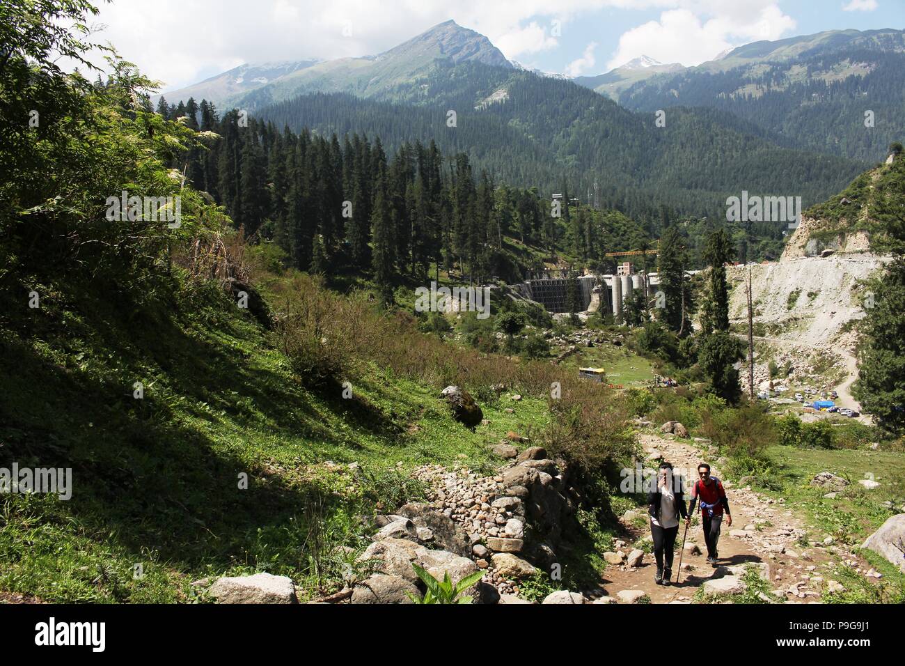 Début du trek à Kheerganga Banque D'Images