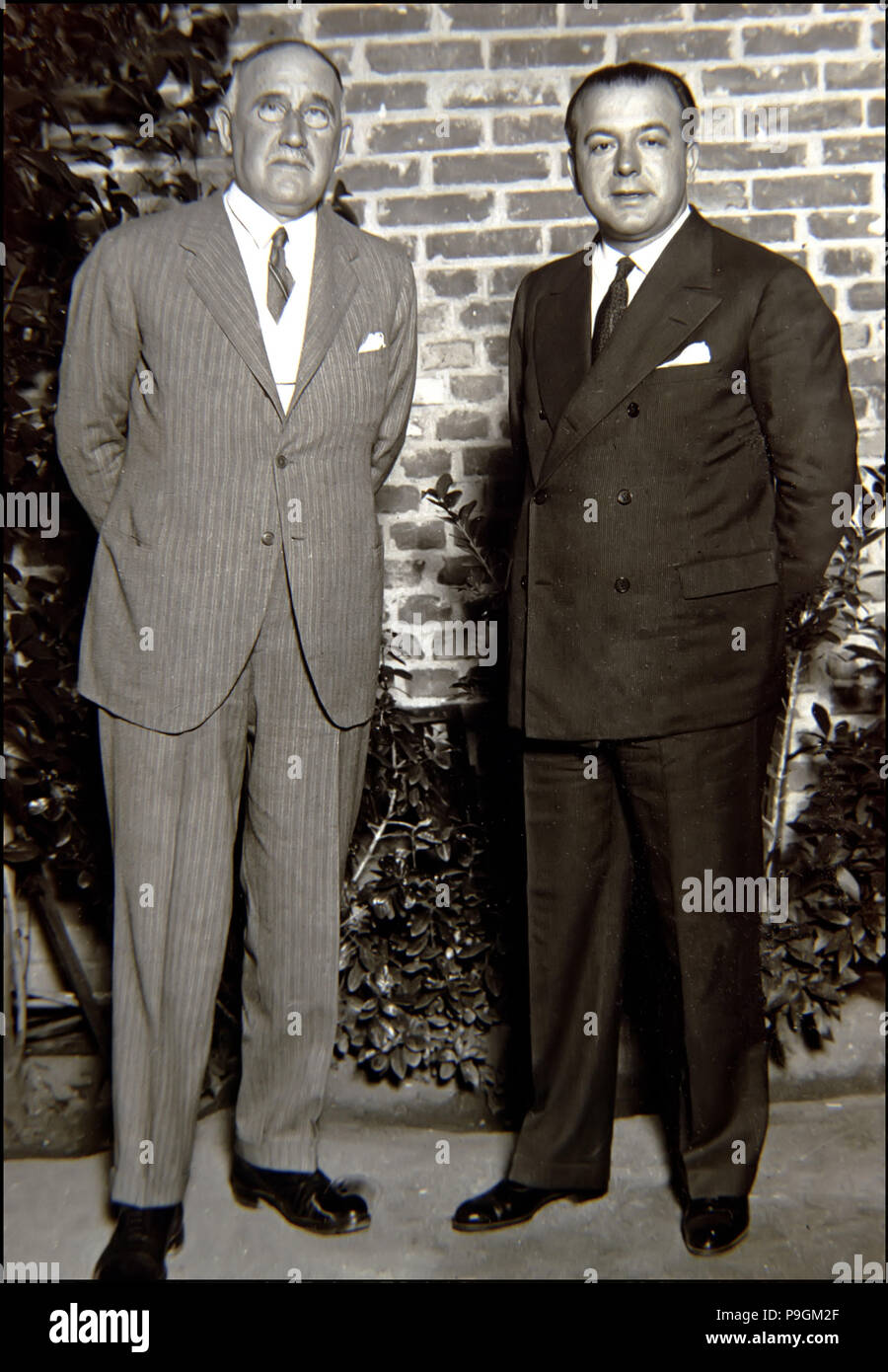 Carlos Arniches et Jacinto Guerrero, dramaturge et compositeur espagnol. Banque D'Images