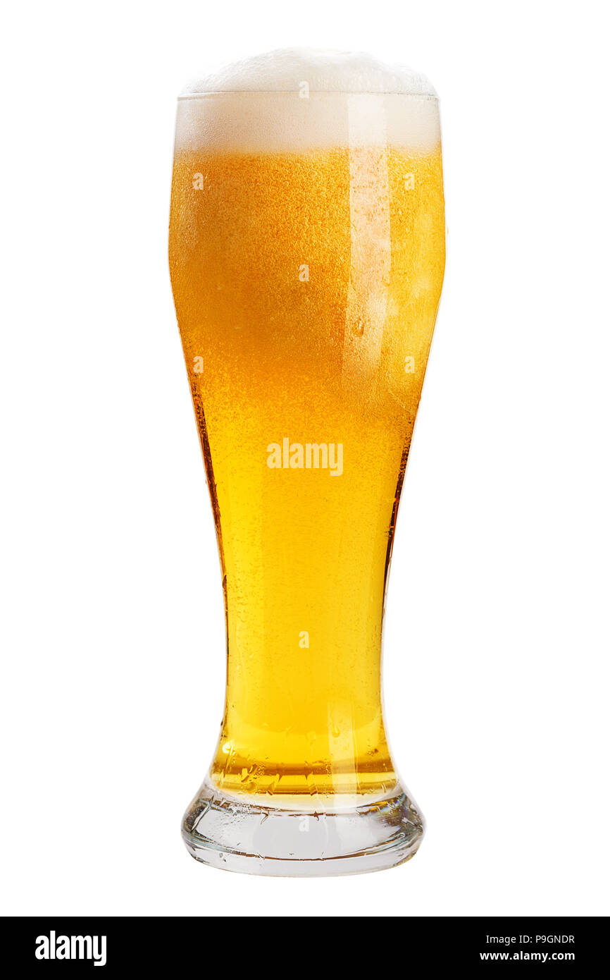 Un verre de bière avec de la mousse, chemin de détourage, les bulles dans un verre, sur un fond blanc, isolé Banque D'Images
