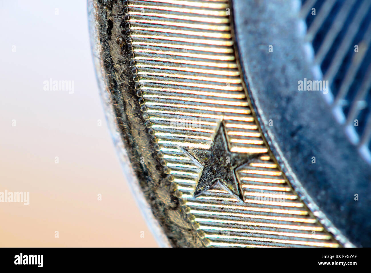 Fragment de pièce de deux euros pour le fond Banque D'Images