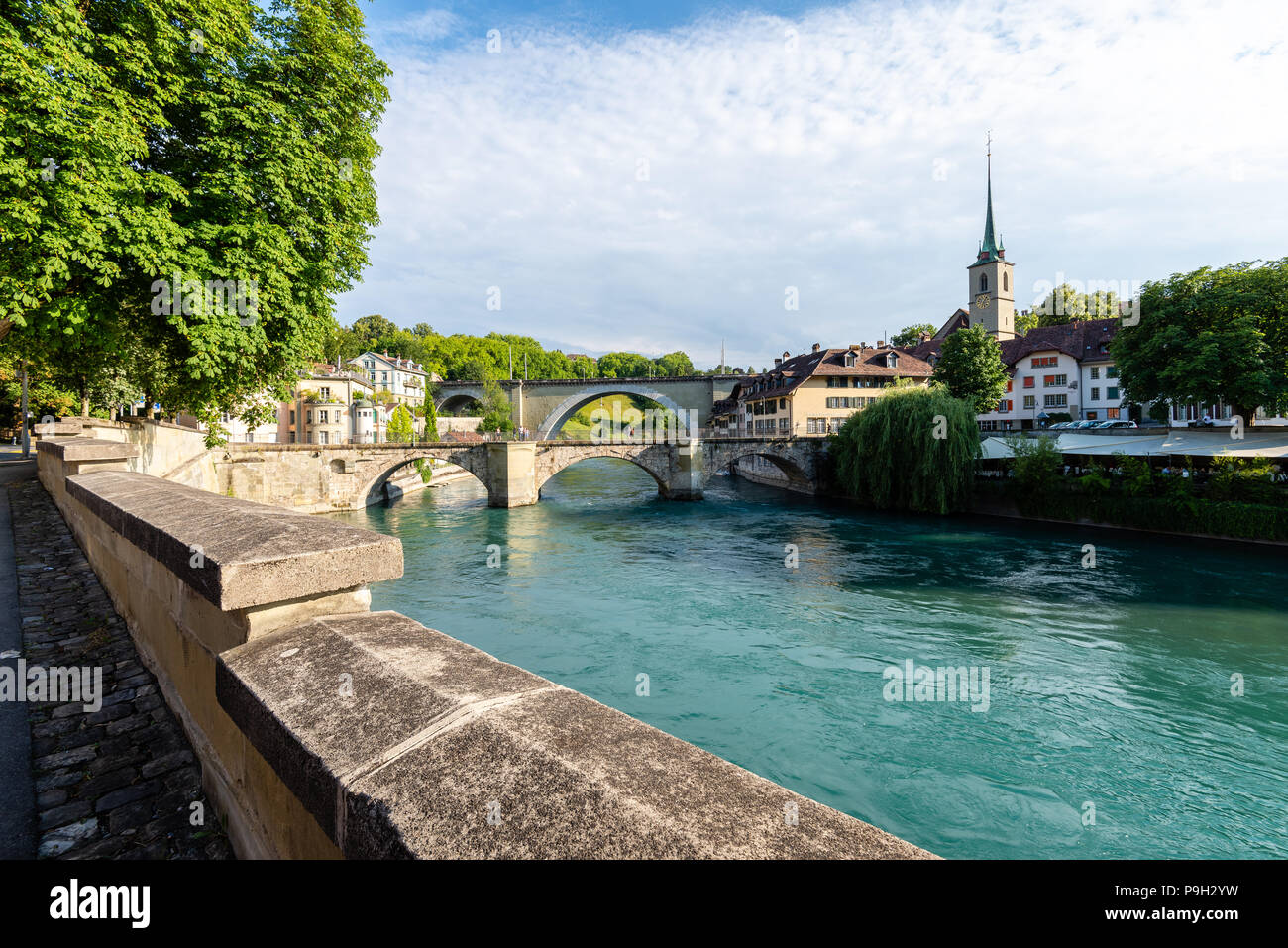 Berne, la capitale de la Suisse, est construit autour d'un escroc dans l'Aare. Il tire ses origines du 12ème siècle, avec son archit Banque D'Images