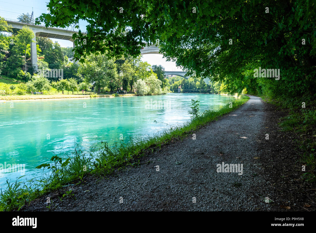 Berne, la capitale de la Suisse, est construit autour d'un escroc dans l'Aare. Il tire ses origines du 12ème siècle, avec son archit Banque D'Images