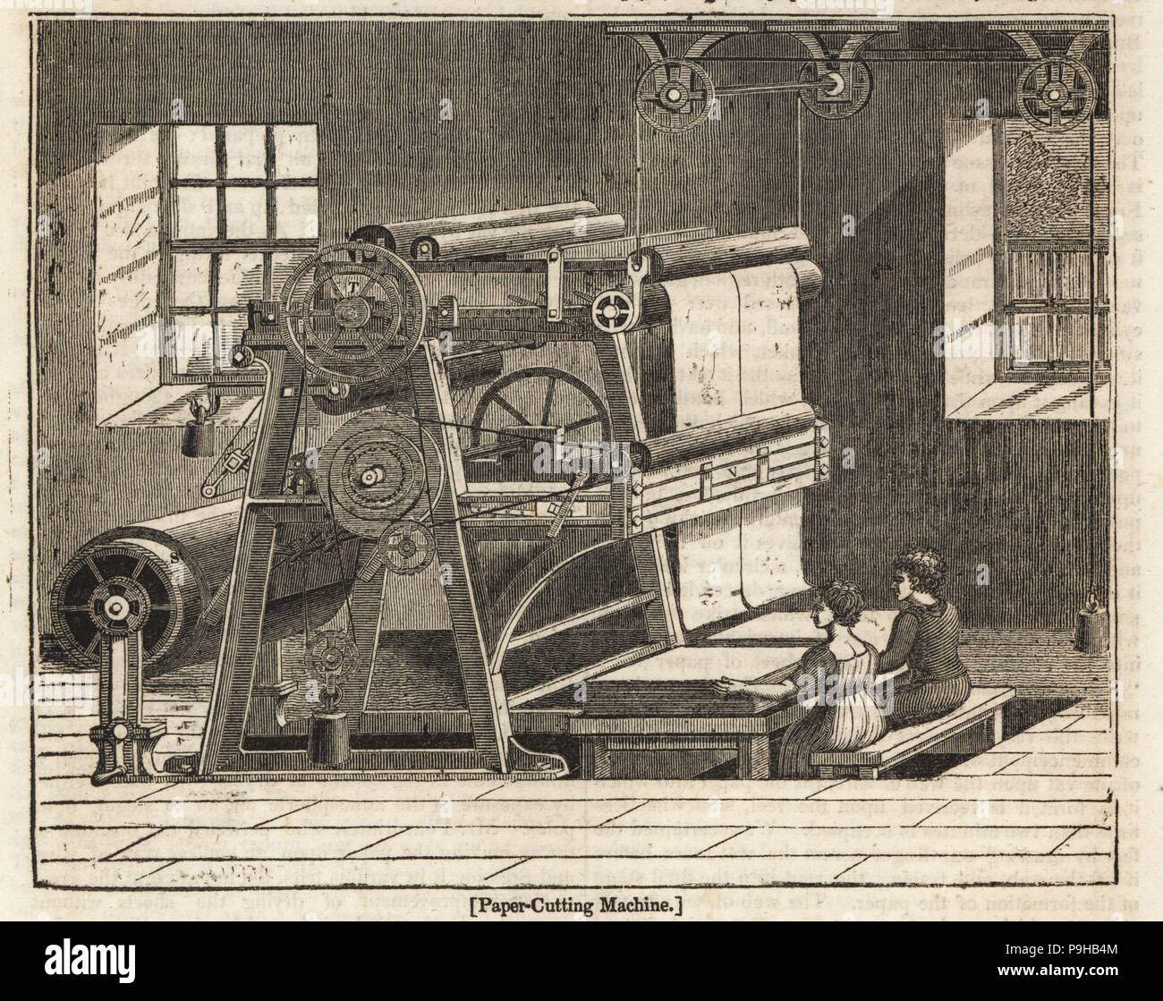 Les jeunes femmes coupe papier d'empilage sur Edward Cowper's machine de découpe de papier. La gravure sur bois de la penny Magazine, Société pour la diffusion de connaissances utiles, 1833. Banque D'Images