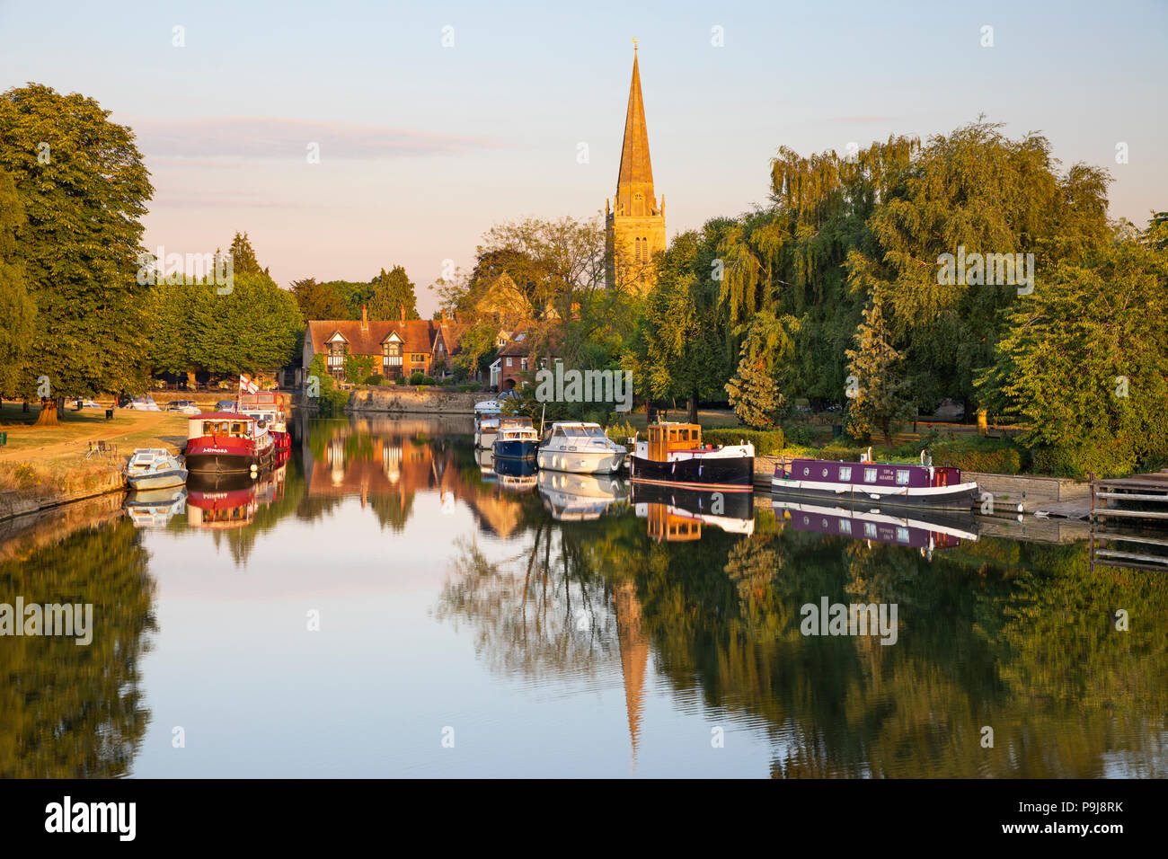 Voir à l'aube de la Tamise à Abingdon-on-Thames, Oxfordshire, Angleterre, Royaume-Uni, Europe Banque D'Images