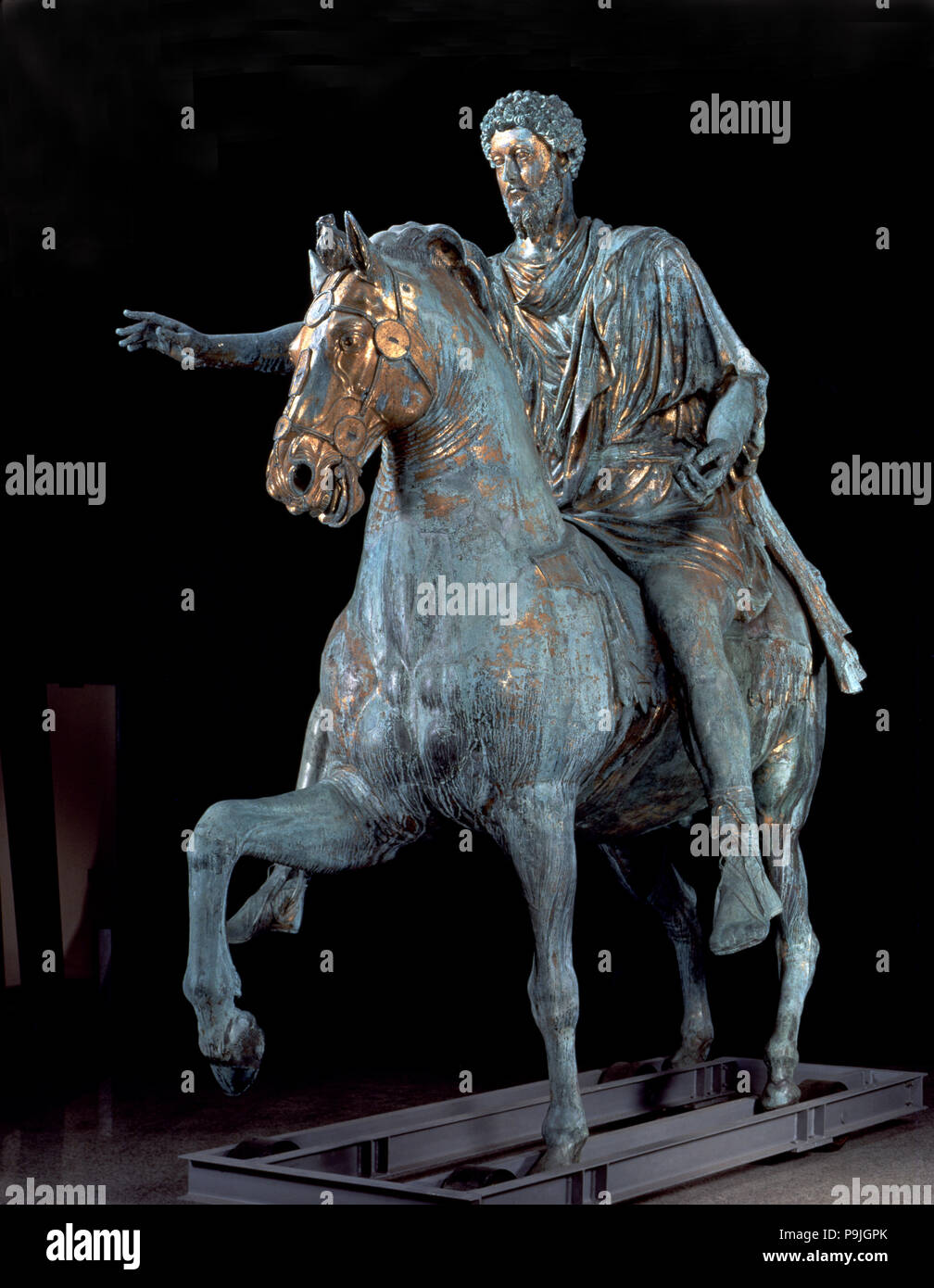 Statue équestre en bronze du 2e siècle de Marc Aurèle (121-180), empereur romain.. Banque D'Images