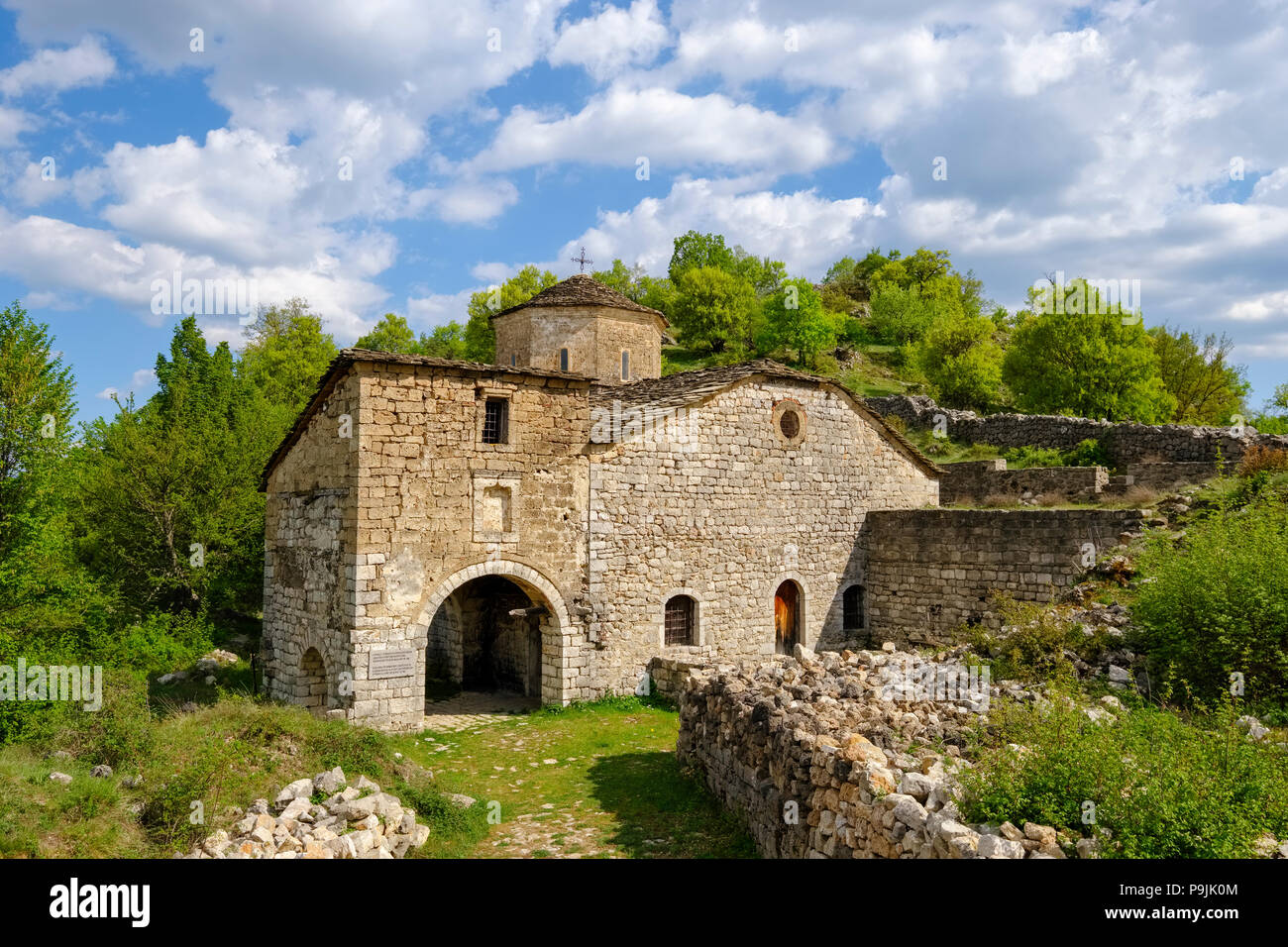 Monastère de Saint Pierre et Paul, je Manastiri Shën Pjetrit Vithkuq, Korça, région, Korca, Albanie Banque D'Images