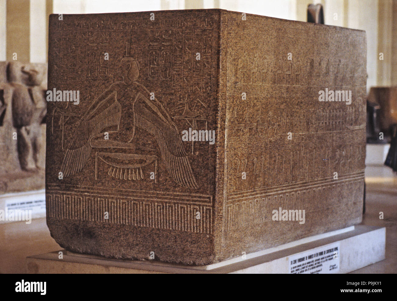 Sarcophage de Ramsès III, à l'image de déesse Isis et Nephthis, réalisés en granit, de la … Banque D'Images