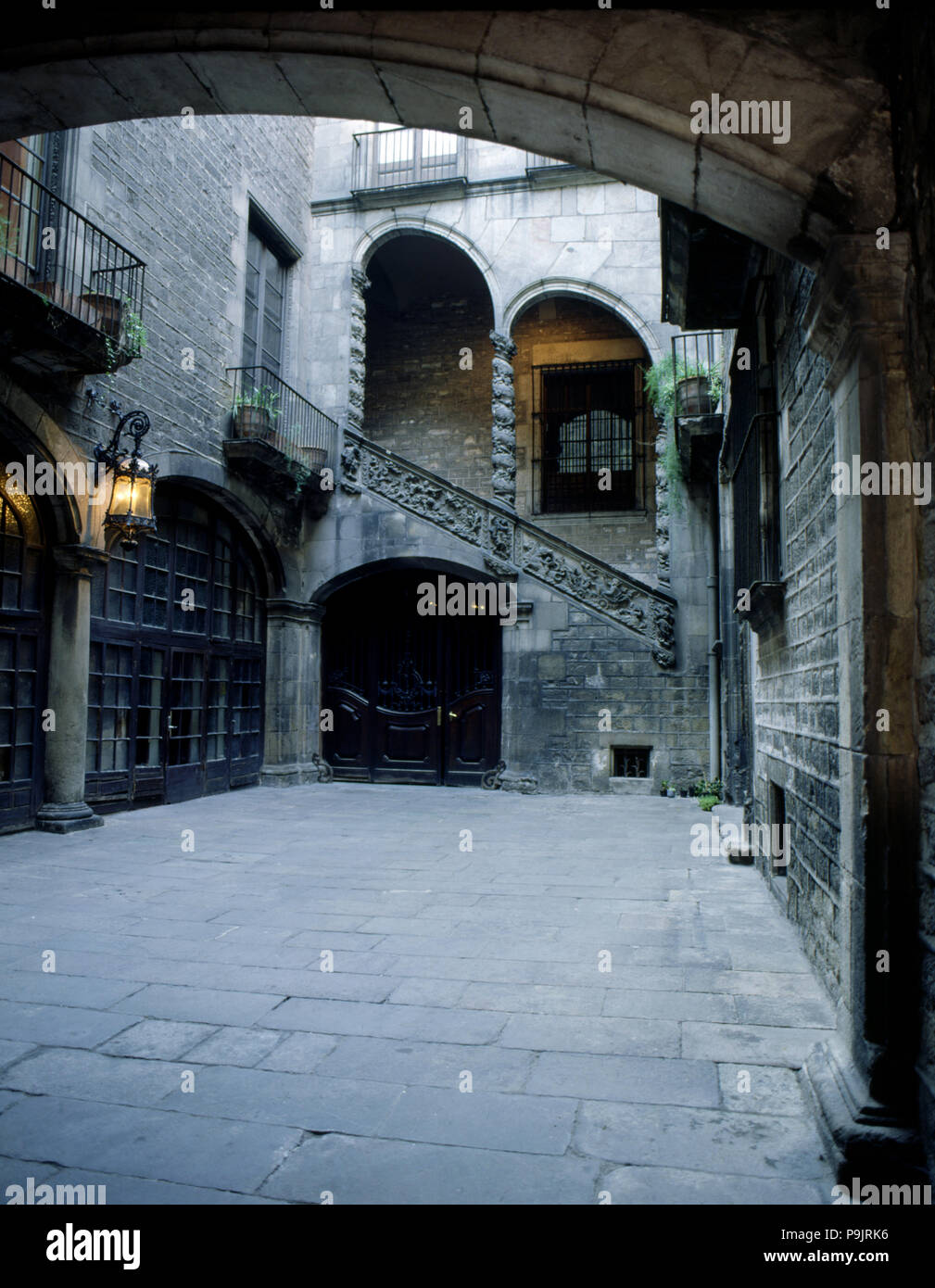 Dalmases Palace, le bureau central de la culture et de l'Institut d'omnium études catalanes, détail de la… Banque D'Images