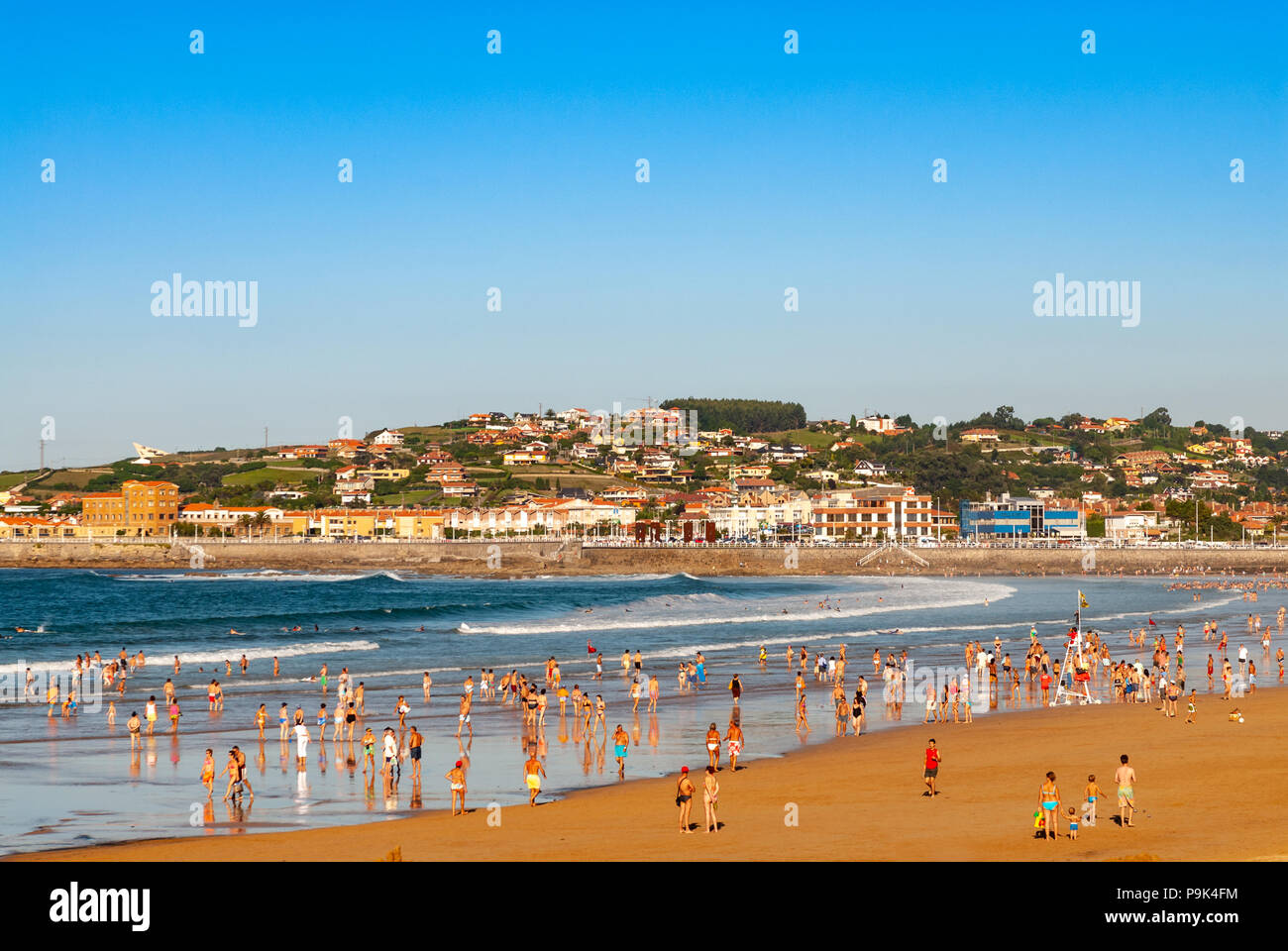 La plage de San Lorenzo, Gijon, Asturias, Espagne Banque D'Images