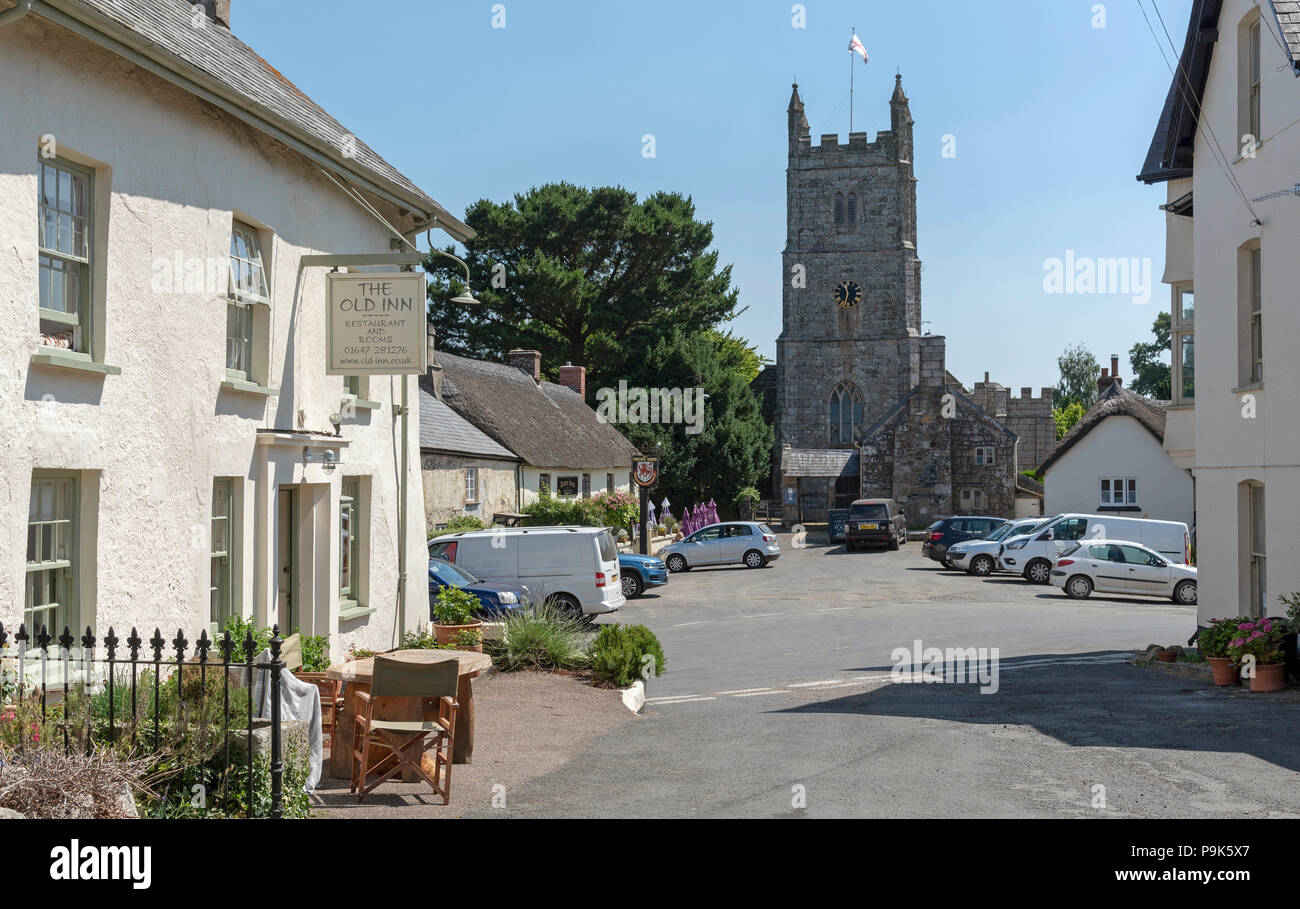 Le village de Drewsteignton Devonshire dans le Dartmoor National Park, Devon, England, UK Banque D'Images