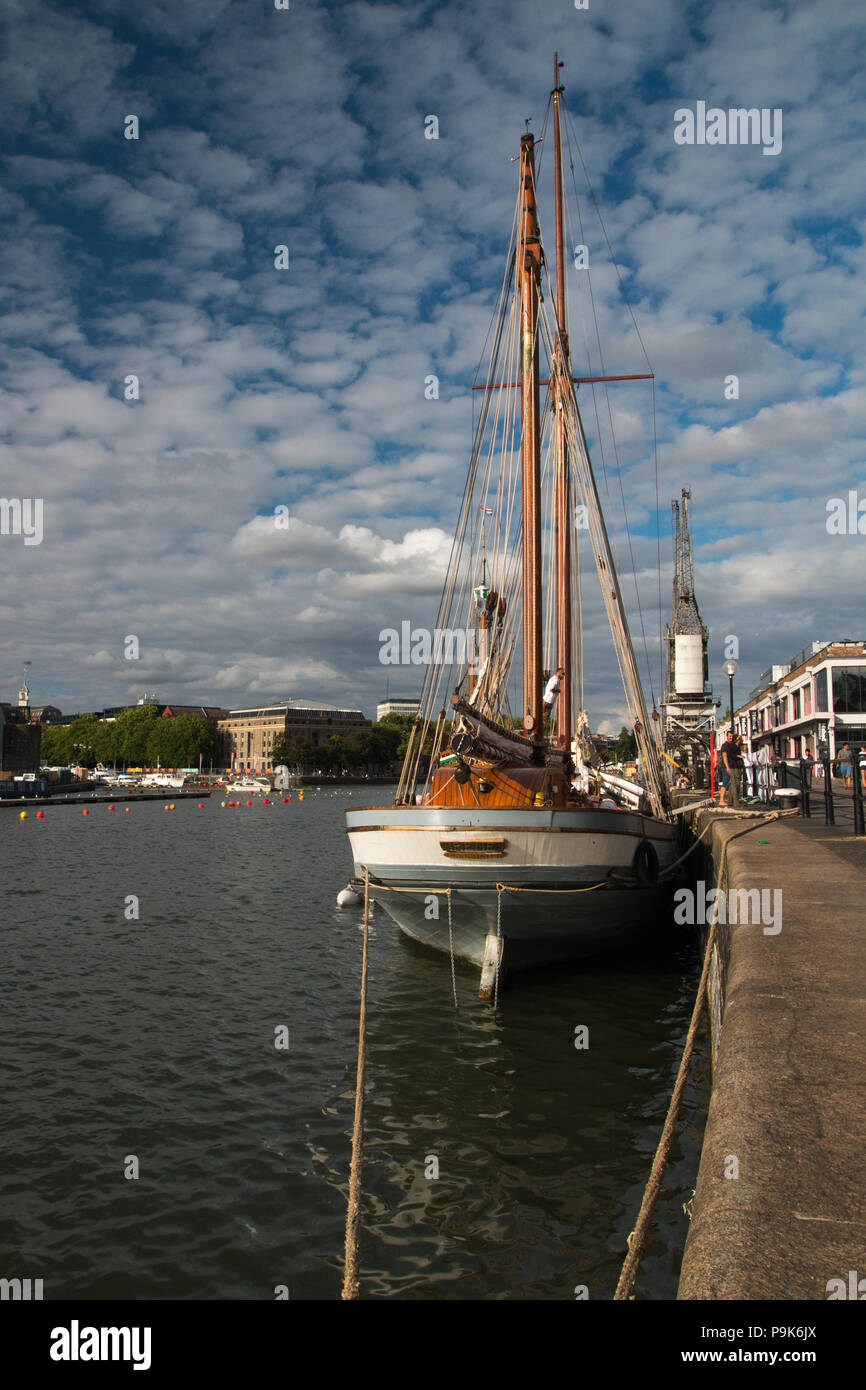 BRISTOL : le grand navire « Irene » dans le port flottant de Bristol Banque D'Images