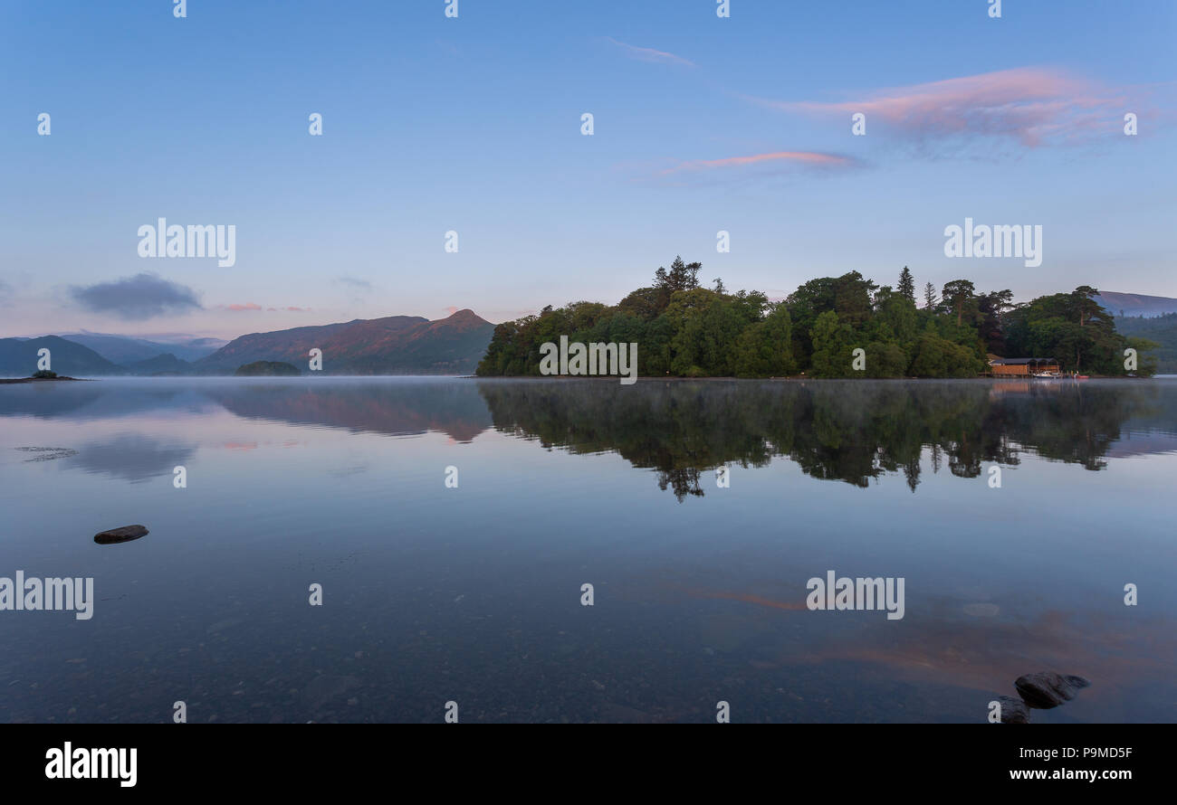 Matin Derwentwater Keswick, Cumbria, , le parc national de Lake District , Royaume-Uni Banque D'Images