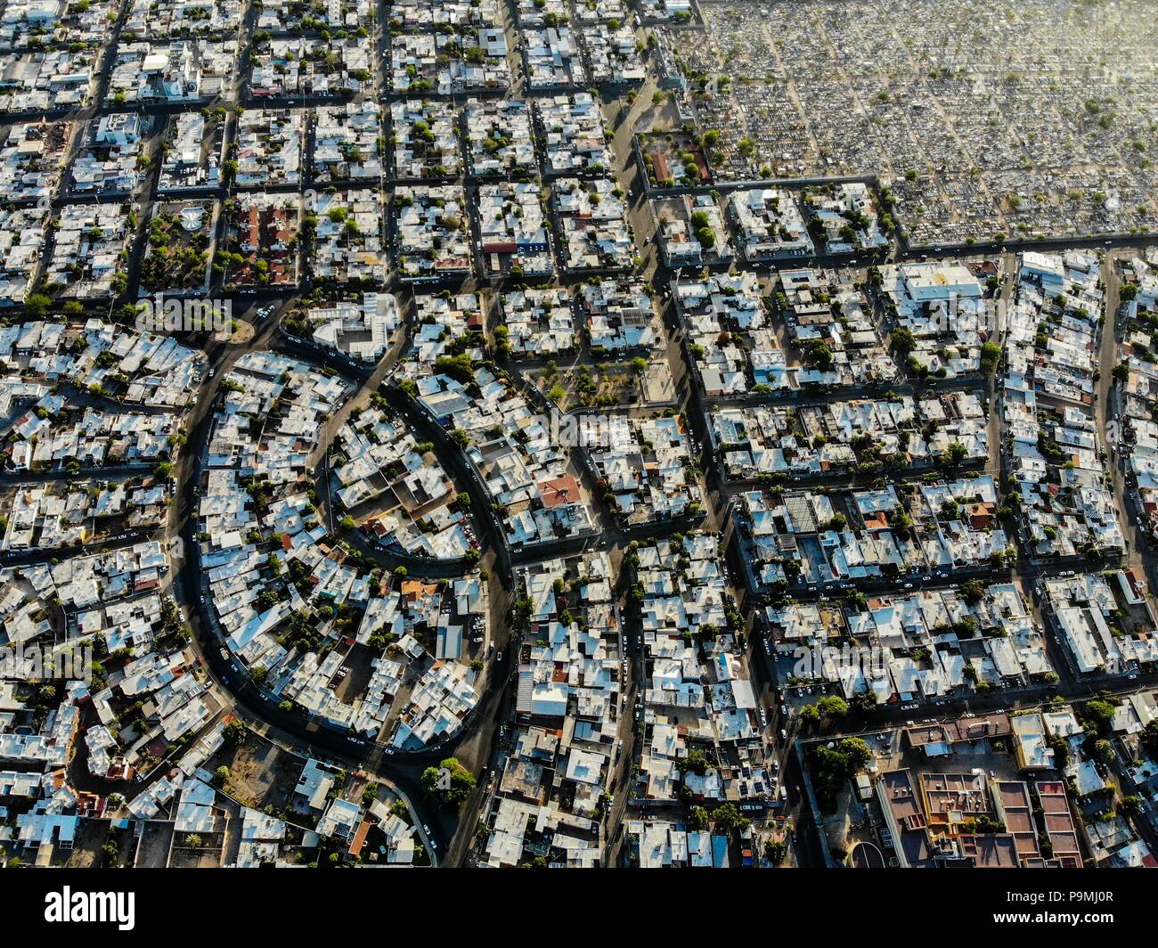 Vista aérea del Ojo arquitectónico, Casas y calles de la colonia Modelo de  Hermosillo Photo : (NortePhoto LuisGutierrez /) ... Mots-clés : dji,  djimavic mavicair aérea,,, photo aérienne, la photographie aérienne, Paisaje