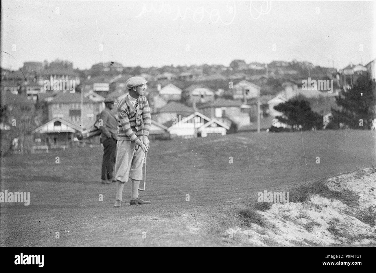 273 51186 SLNSW D Coonan chipping sur un bunker sur le green Banque D'Images