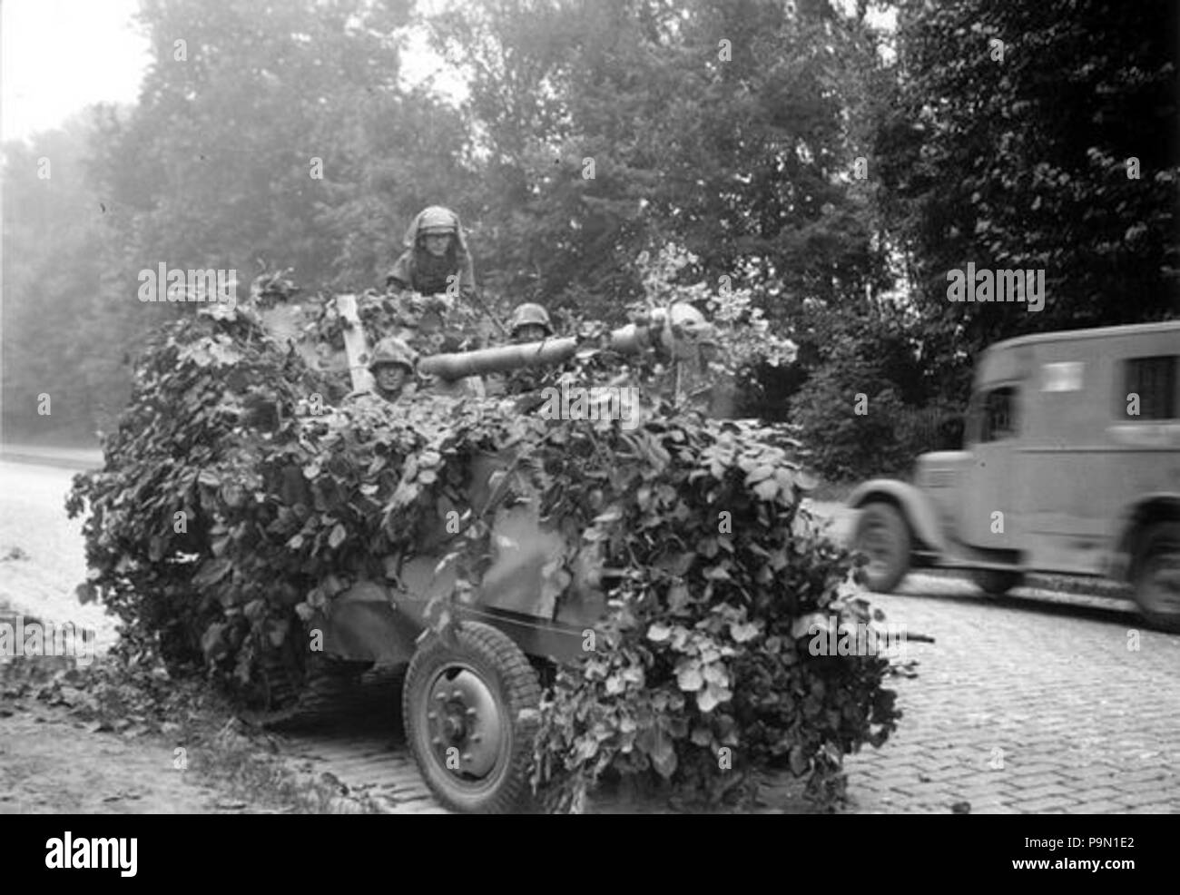 300 SOMUA MCG Fahrzeuge 7,5 cm Pak 40 juillet 1944.2 Banque D'Images