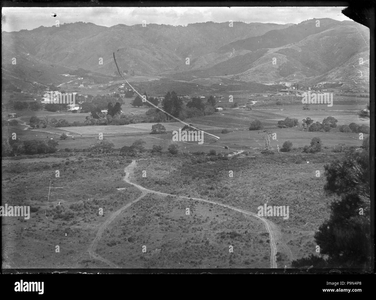 323 Vue sur la campagne avec des maisons dans la distance, à Silverstream ATLIB 291191 Banque D'Images