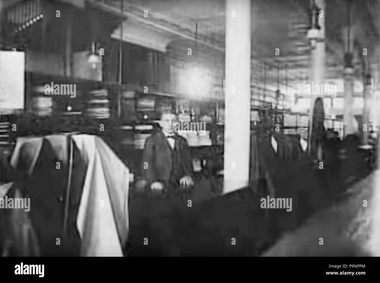 241897 - Hess Frères Department Store - Men's Clothing Department - Allentown PA Banque D'Images