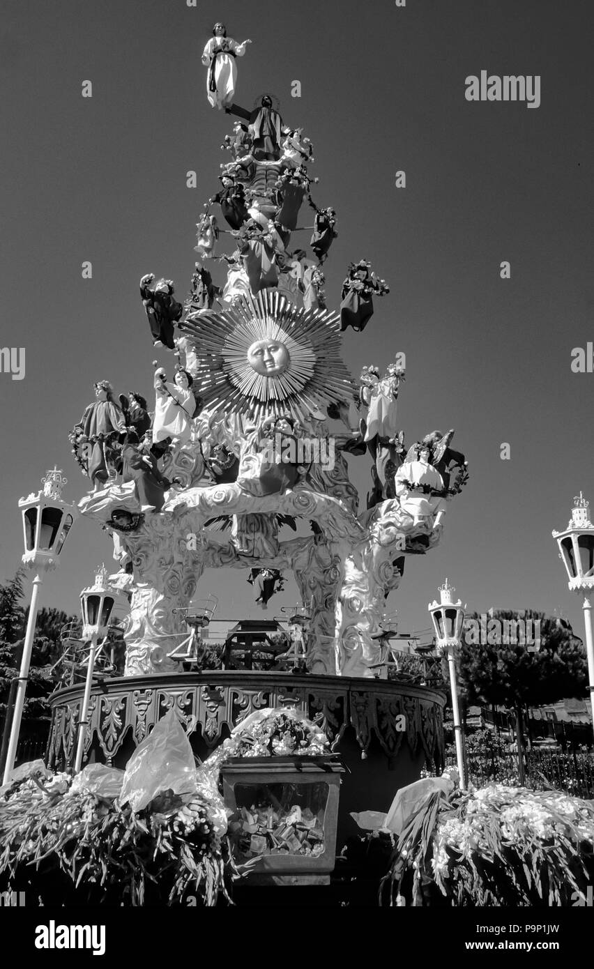 Italie Sicile Messine le Festival de Vara et Giganti 14/15/Août 80s la vara Banque D'Images Italie Sicile Messine le Festival de Vara et Giganti 14/15/Août 80s la vara Banque D'Images
