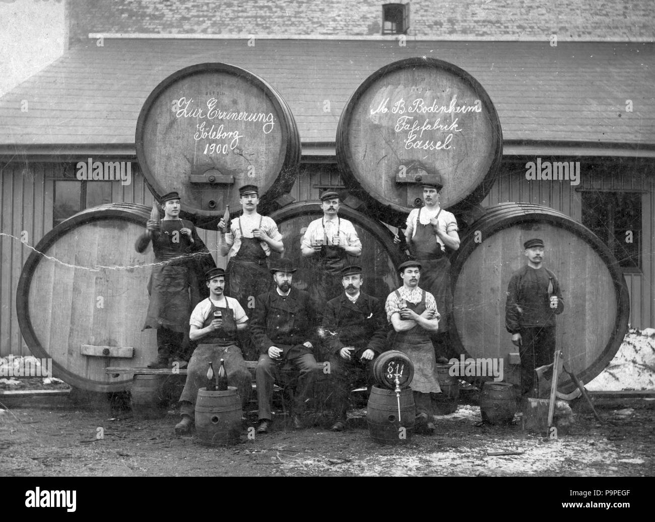 Canon 185, tableau, Winery, la gastronomie, l'artisanat, l'orgueil, la bière, le travailleur, l'atelier 19530 Fortepan Cooper Banque D'Images