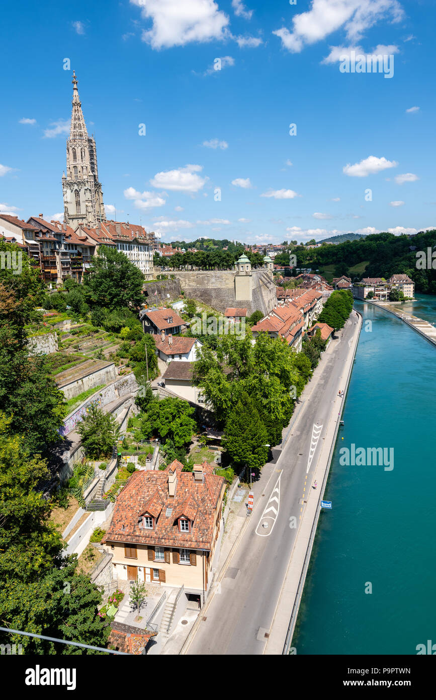 Berne, la capitale de la Suisse, est construit autour d'un escroc dans l'Aare. Il tire ses origines du 12ème siècle, avec son archit Banque D'Images