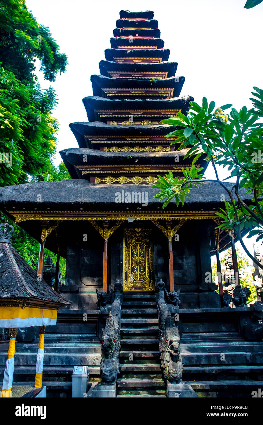 Pelinggih à Pura, Goa Lawah, Pesinggahan, Klungkung Bali - Haikou Banque D'Images