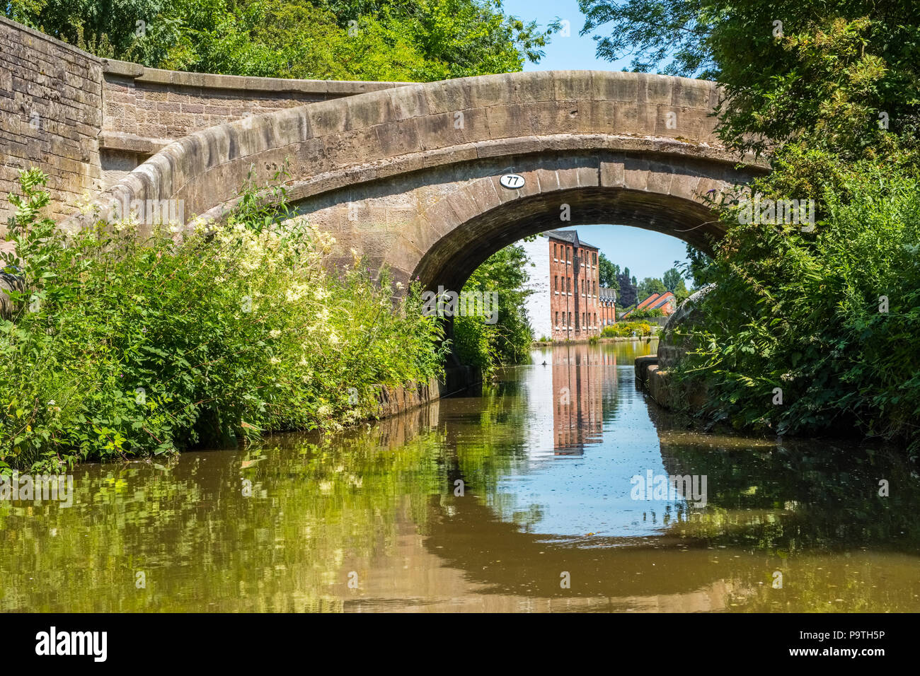 Pont et quai du canal près de Macclesfield Cheshire Quai Congleton Banque D'Images