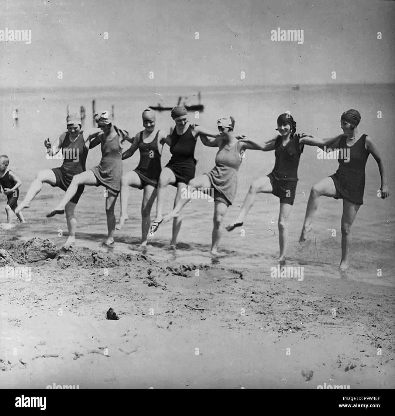 370 danse sur la plage Banque D'Images