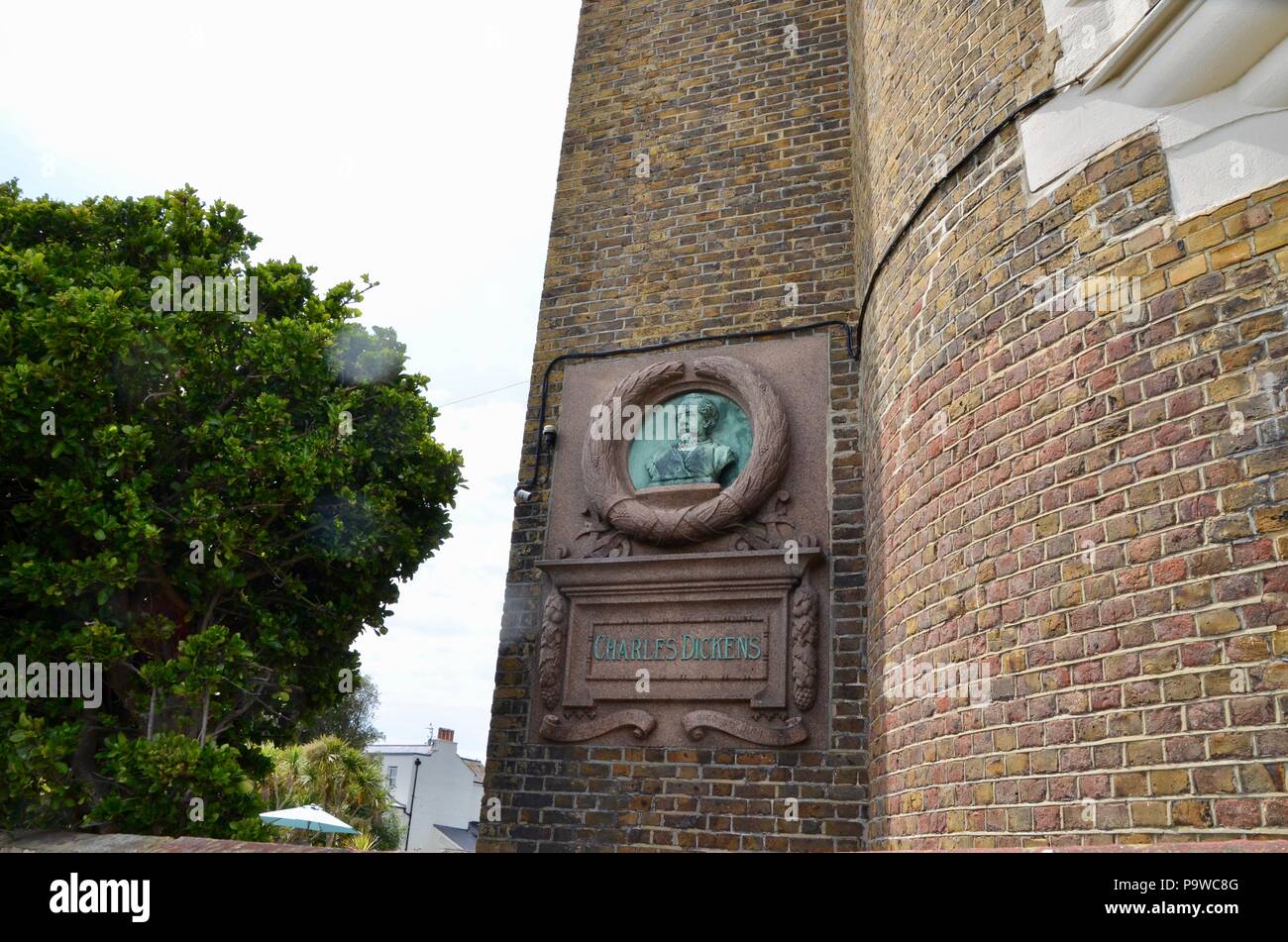 Cette plaque est dédiée à Charles Dickens à Bleak House broadstairs kent uk Banque D'Images