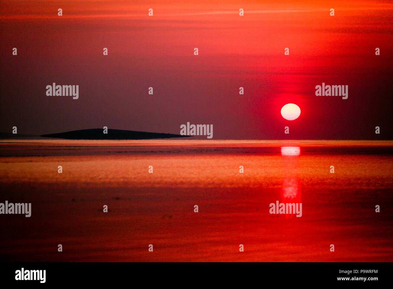 Lever de soleil sur un lac de l'est de la Roumanie, près de la Mer Noire Banque D'Images