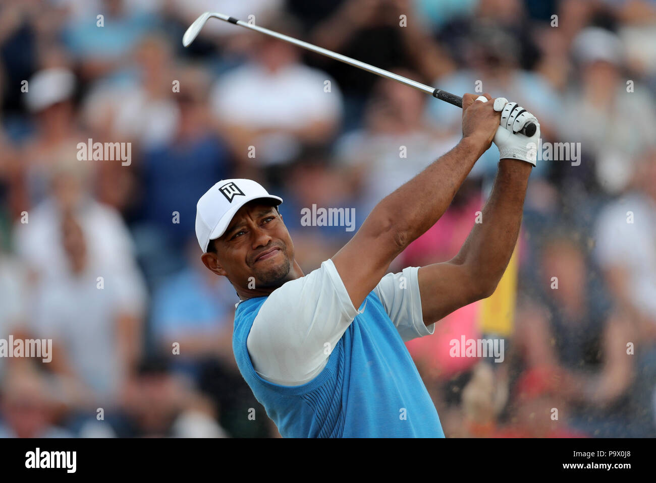 USA's Tiger Woods tees au large de la 3e au cours de la première journée de l'Open Championship 2018 à Carnoustie Golf Links, Angus. Banque D'Images