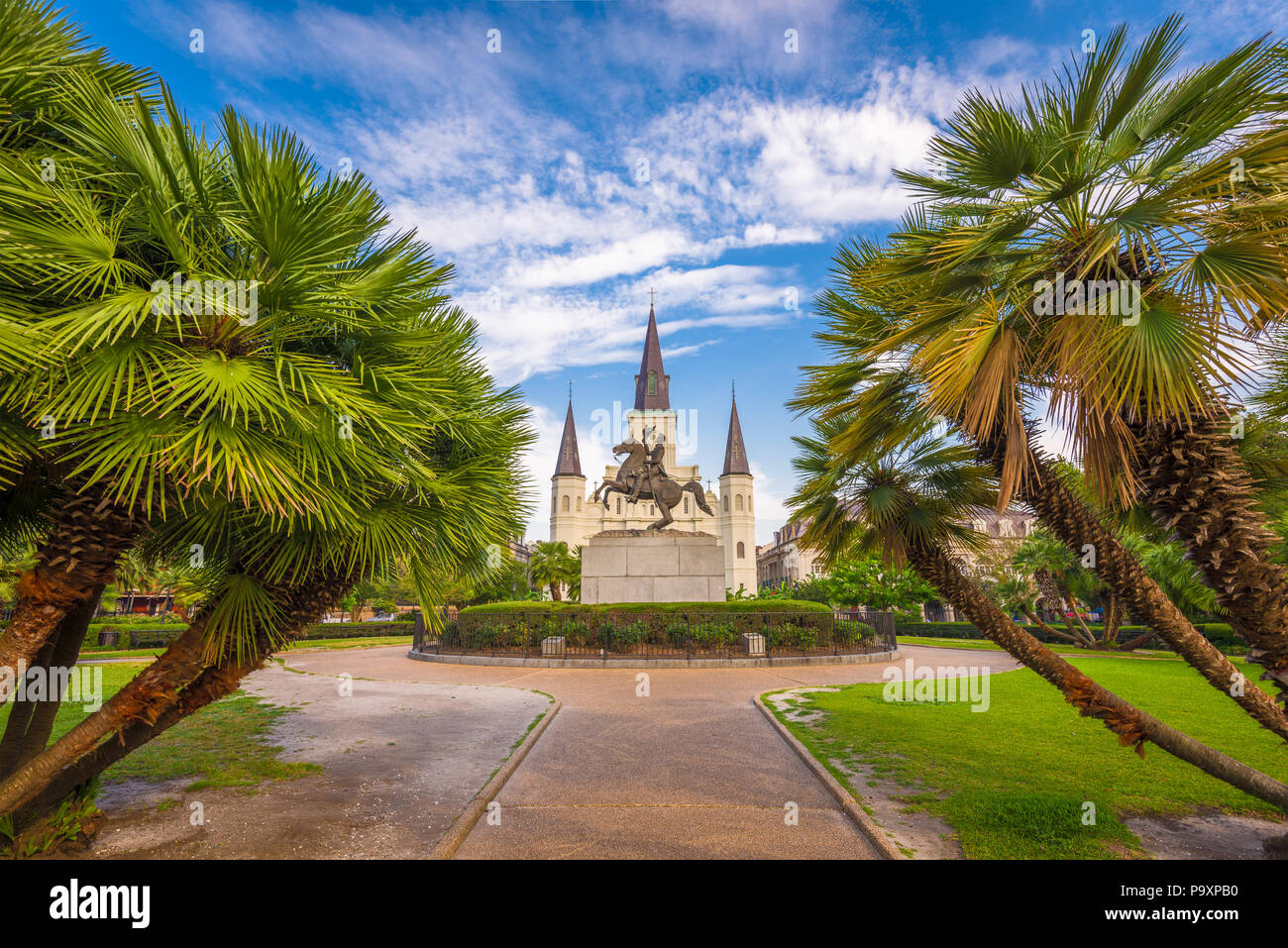 La Nouvelle Orléans, Louisiane, USA sur Jackson Square et la cathédrale St Louis. Banque D'Images
