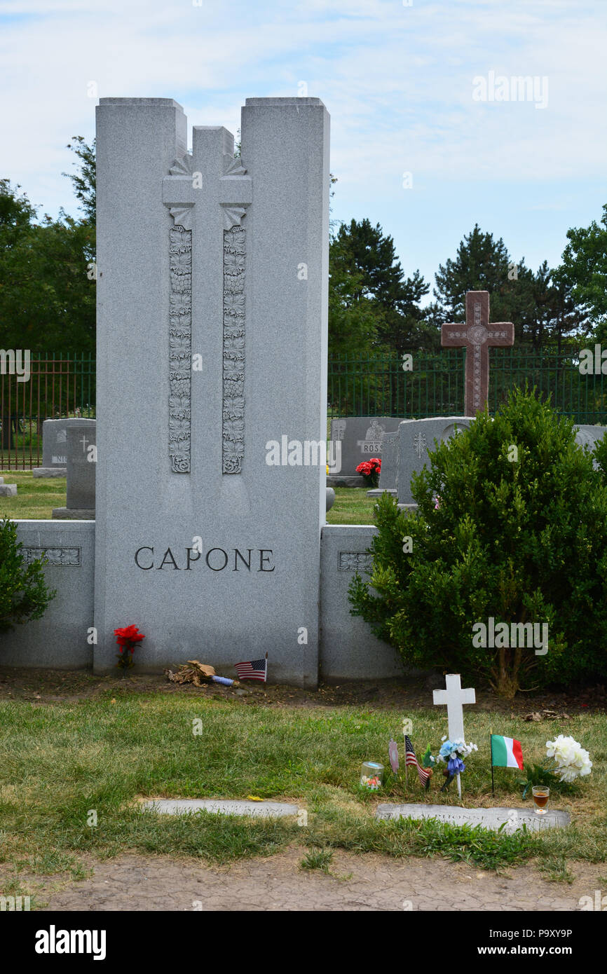 La famille Capone marqueur à la Mount Carmel Cemetery en banlieue de colline, où Al Capone et les membres de sa famille sont enterrés. Banque D'Images