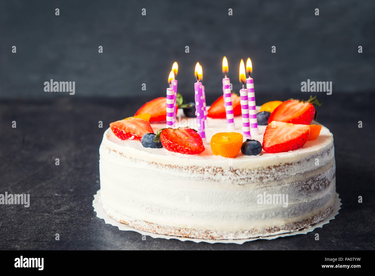 Joyeux Anniversaire Pierre Banque D Image Et Photos Alamy