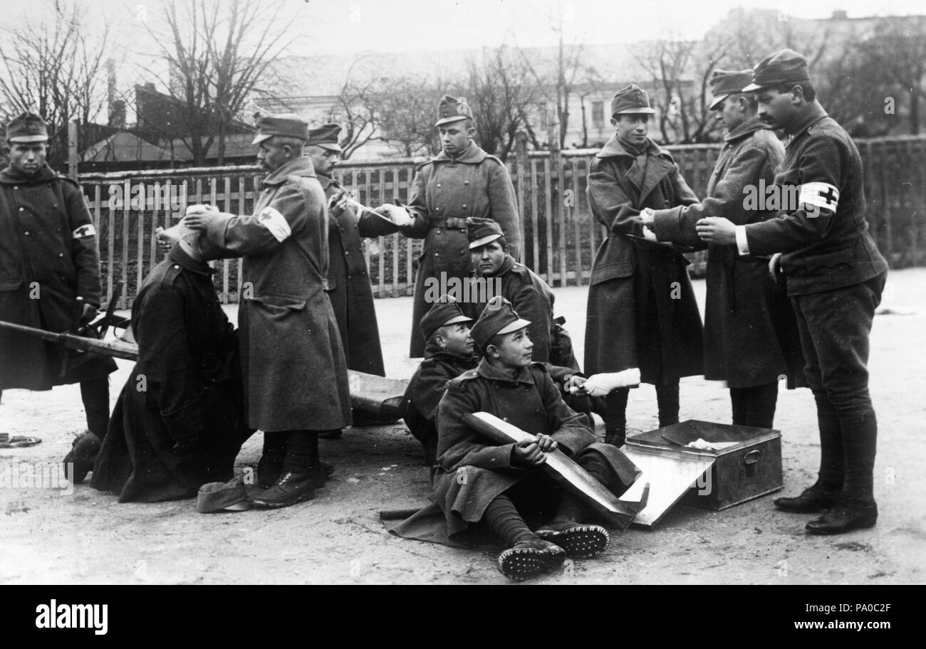 653 Première Guerre mondiale, soldat, premiers soins Fortepan 54312 Banque D'Images