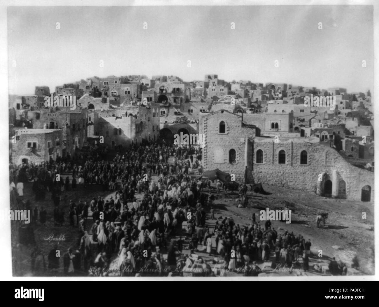 624 l'entrée des pèlerins à Bethléem à l'époque de Noël RCAC2001704582 Banque D'Images