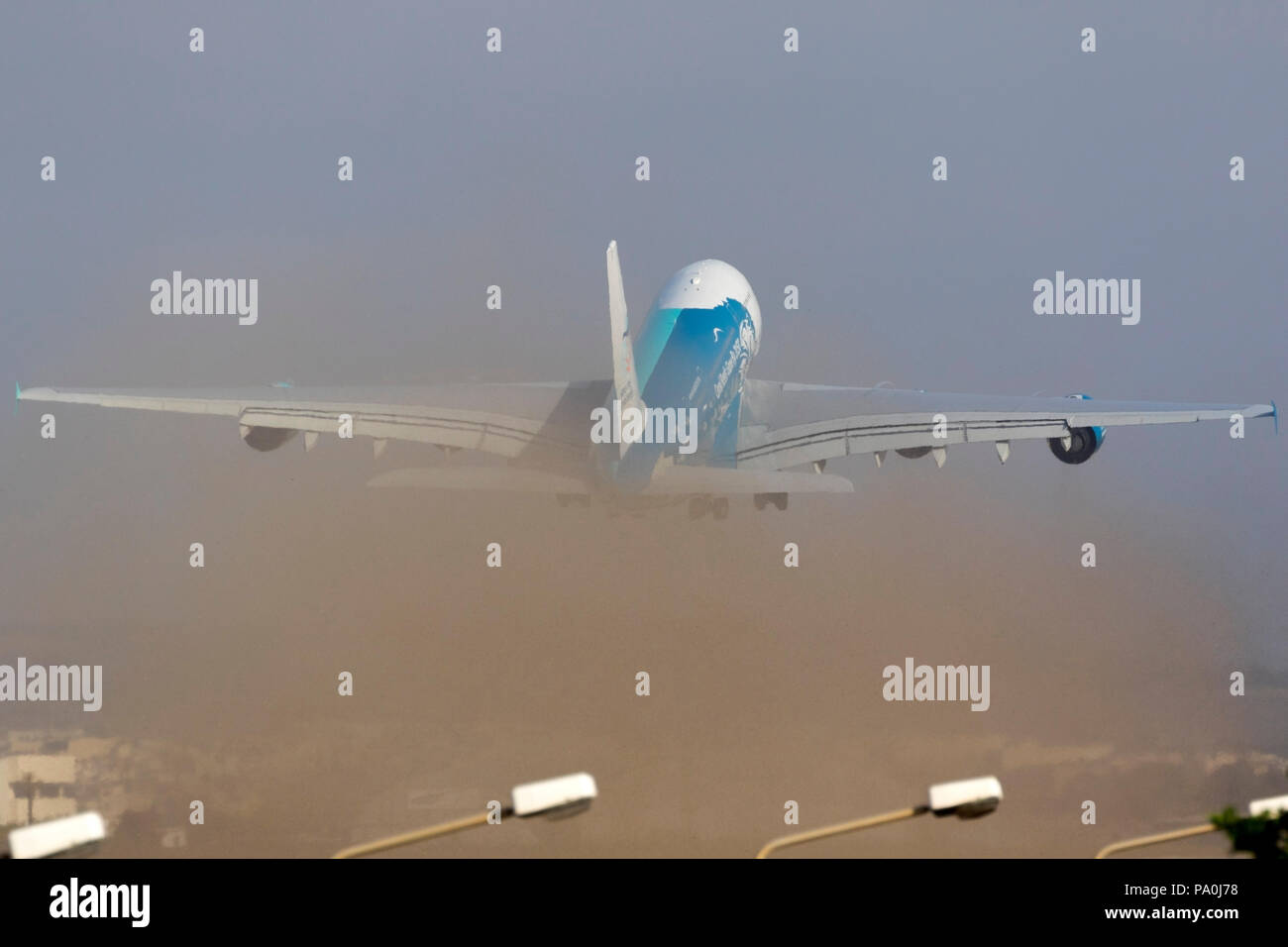 Luqa (Malte, 19 juillet 2018 : Hi Fly Malte Airbus A380-841 [9H]-MIP au départ de Malte après peinture en couleurs spéciales 'Save les récifs coralliens' chez ACM Banque D'Images